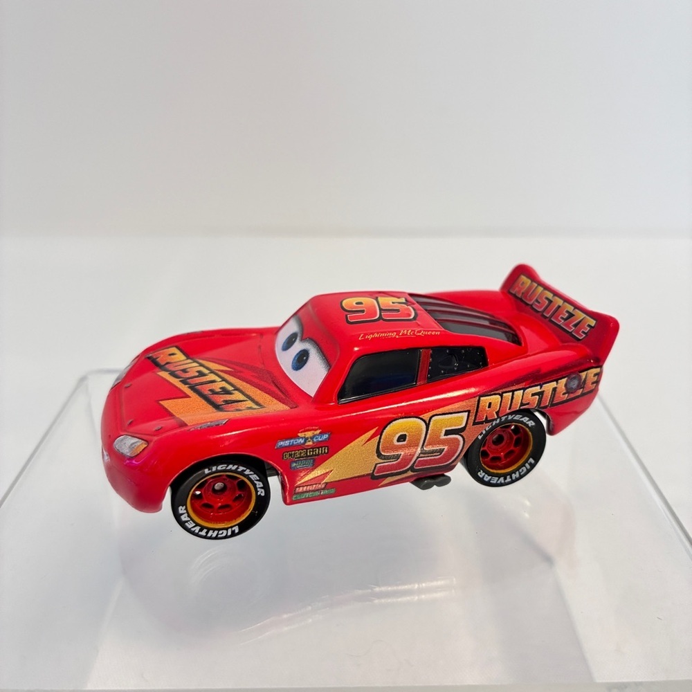 Disney Pixar Rusteze Lightning McQueen Metal Series Die-Cast Car